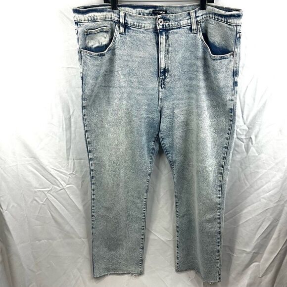 Fashion Nova Straight Leg Medium Wash Stretchy Plus Sz 22 Blue Jeans Women's - Picture 1 of 9